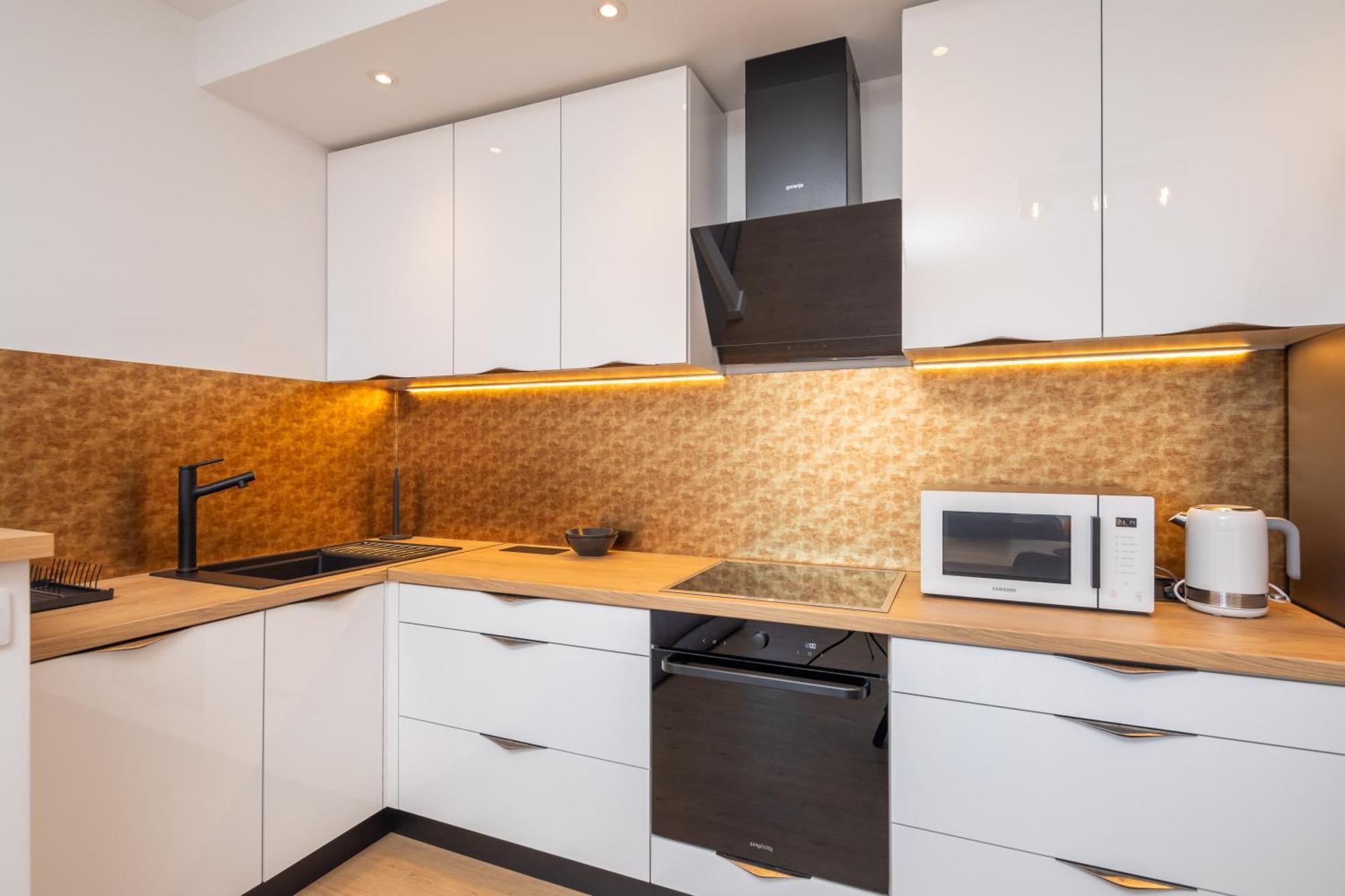 East Side Apartment أوميس المظهر الخارجي الصورة
