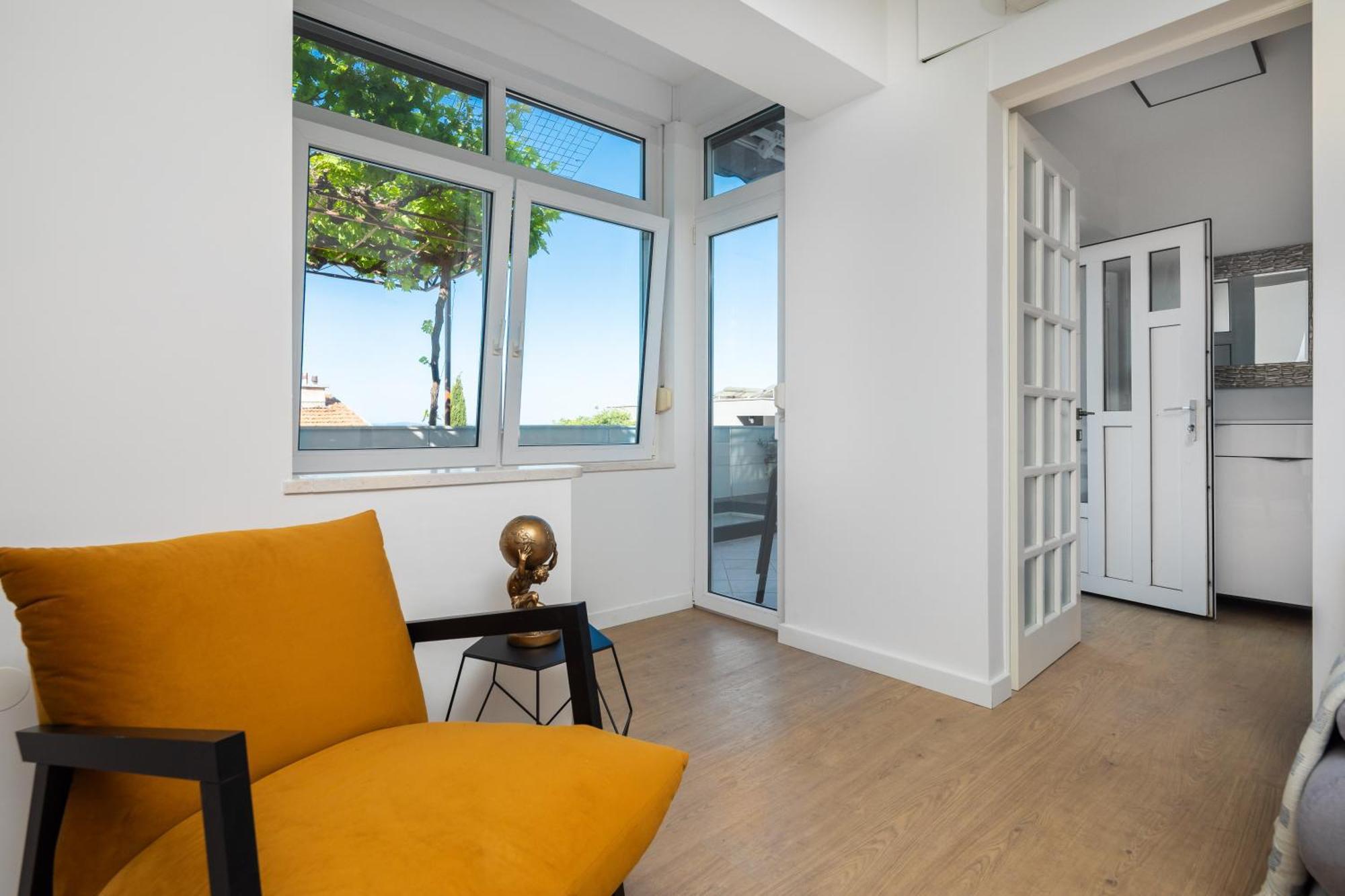 East Side Apartment أوميس المظهر الخارجي الصورة